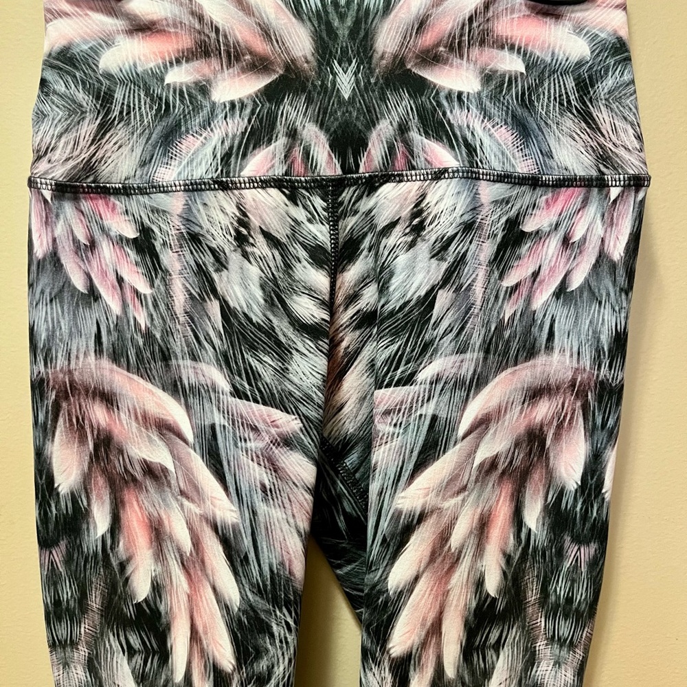Evolution and Creation (EVCR) Feather Print High Waist Yoga Leggings Size Large - Picture 3 of 10